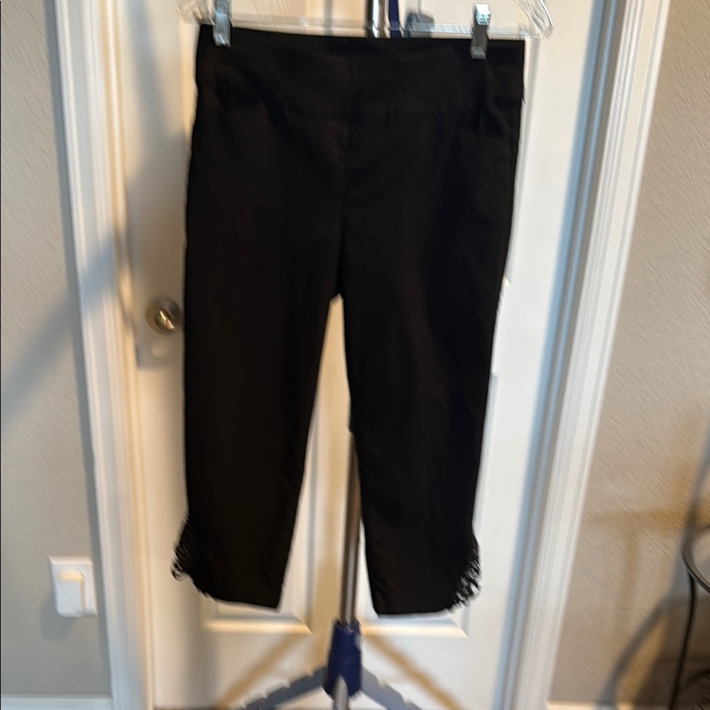 Christopher & Banks Black Cropped Pants with Lace Hem. Size 4